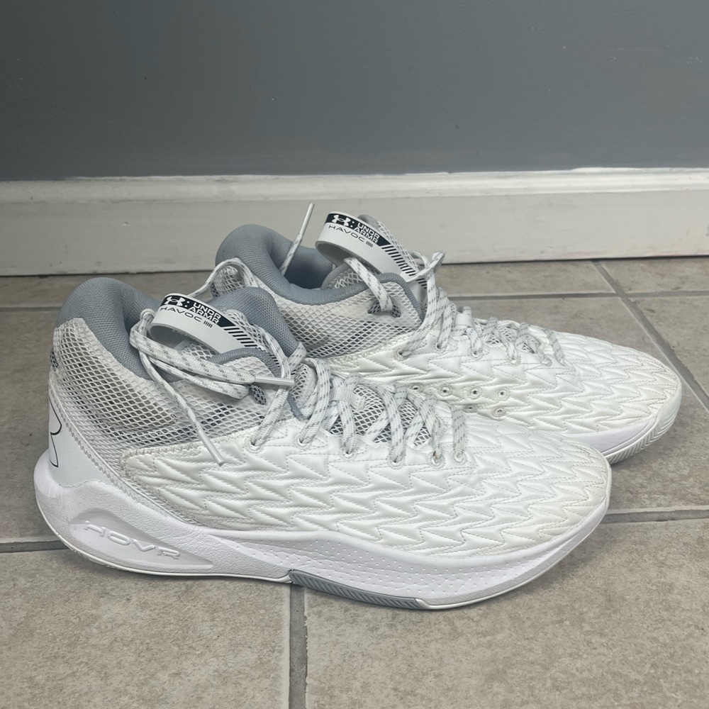 Under Armour Sneakers